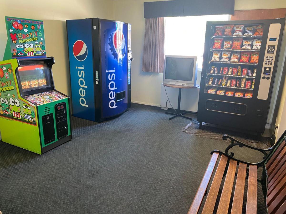 Travelodge By Wyndham Winnipeg Airport Eksteriør billede