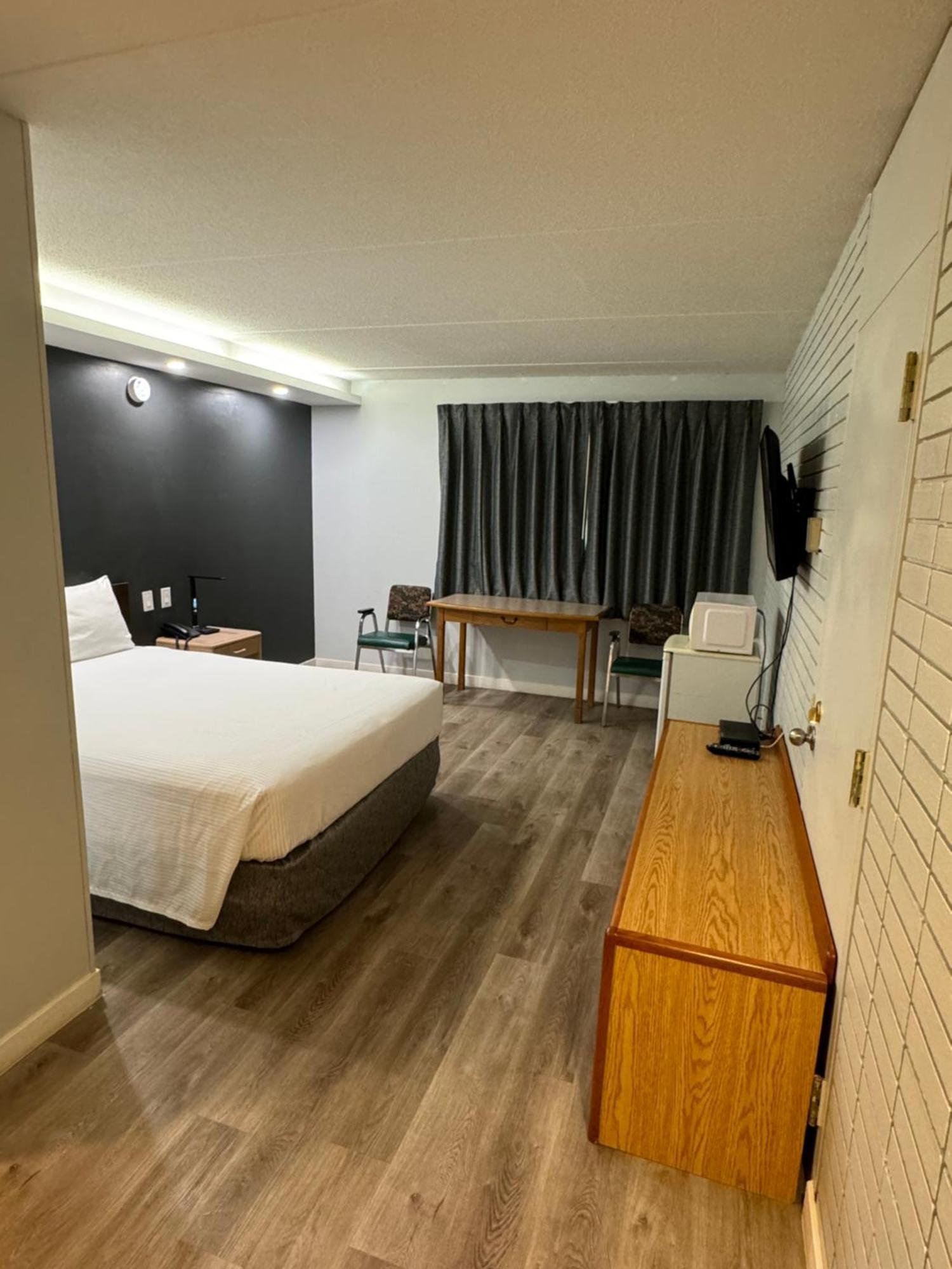 Travelodge By Wyndham Winnipeg Airport Eksteriør billede