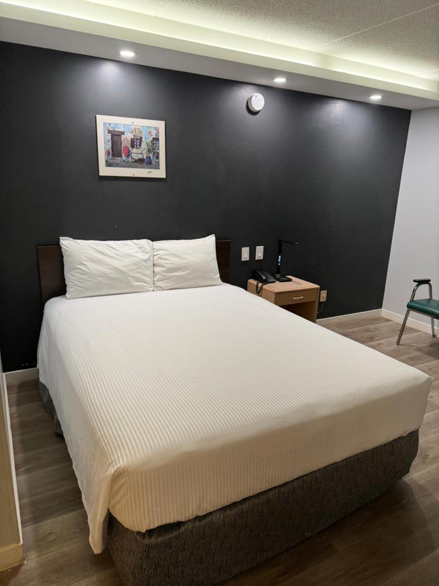 Travelodge By Wyndham Winnipeg Airport Eksteriør billede