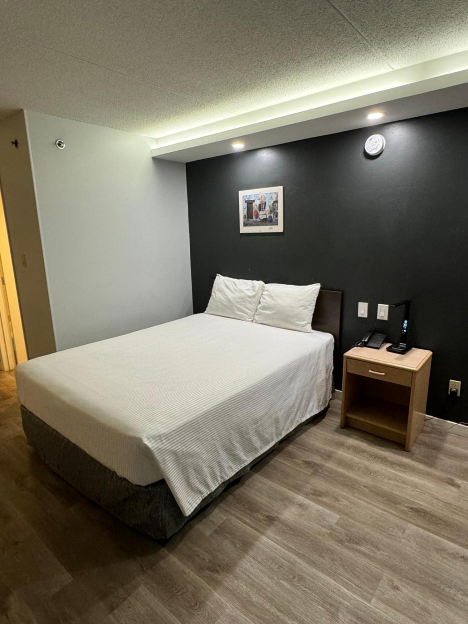 Travelodge By Wyndham Winnipeg Airport Eksteriør billede