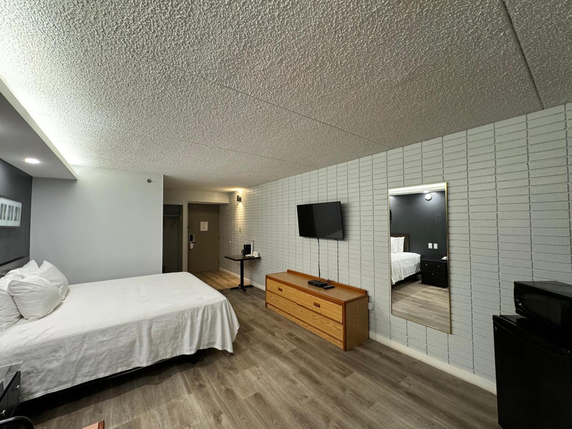 Travelodge By Wyndham Winnipeg Airport Eksteriør billede